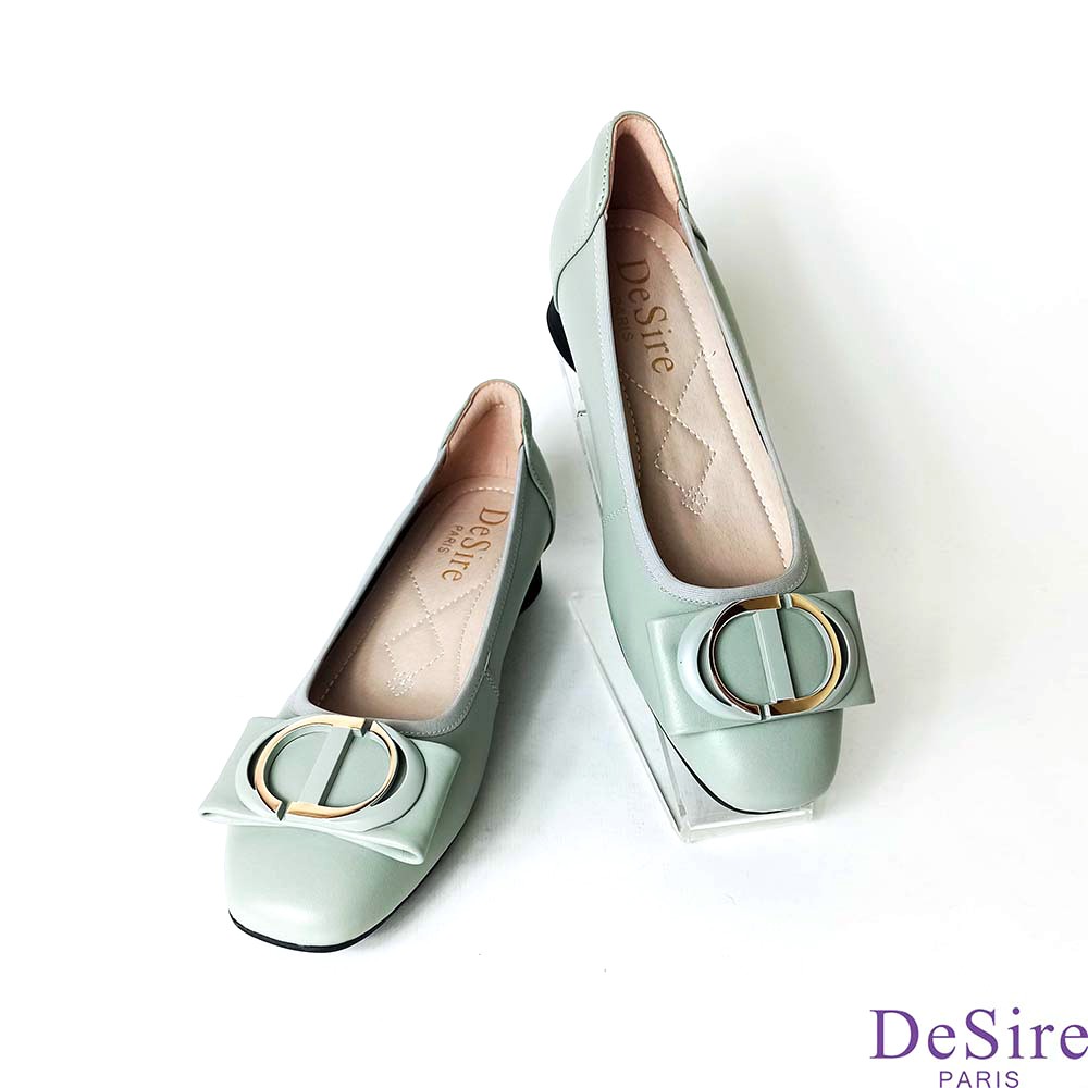 【DeSire】質感真皮金屬飾釦低跟鞋-灰色(1137014-94)品牌主打靜音跟