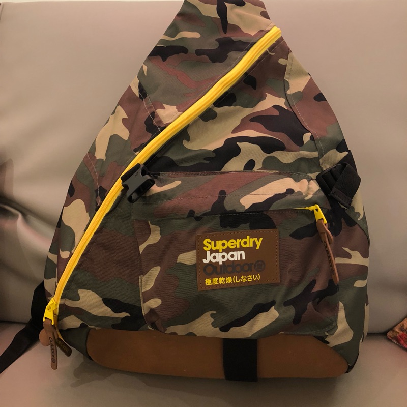 Superdry japan 極度乾燥 迷彩後背包