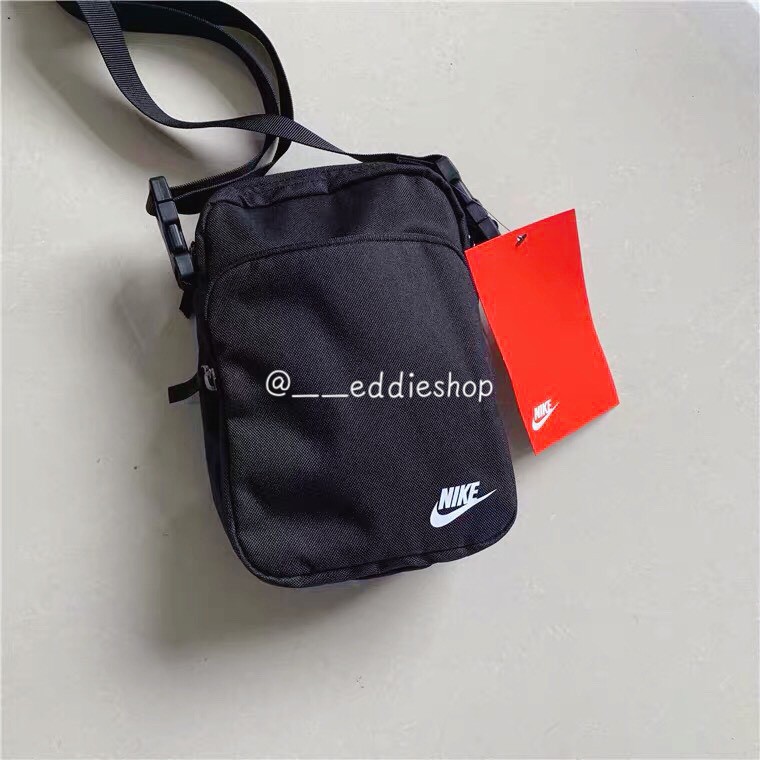 Nike Small Logo Flight Bag 方包 側背包 黑色 肩背 小包 DB0456-010