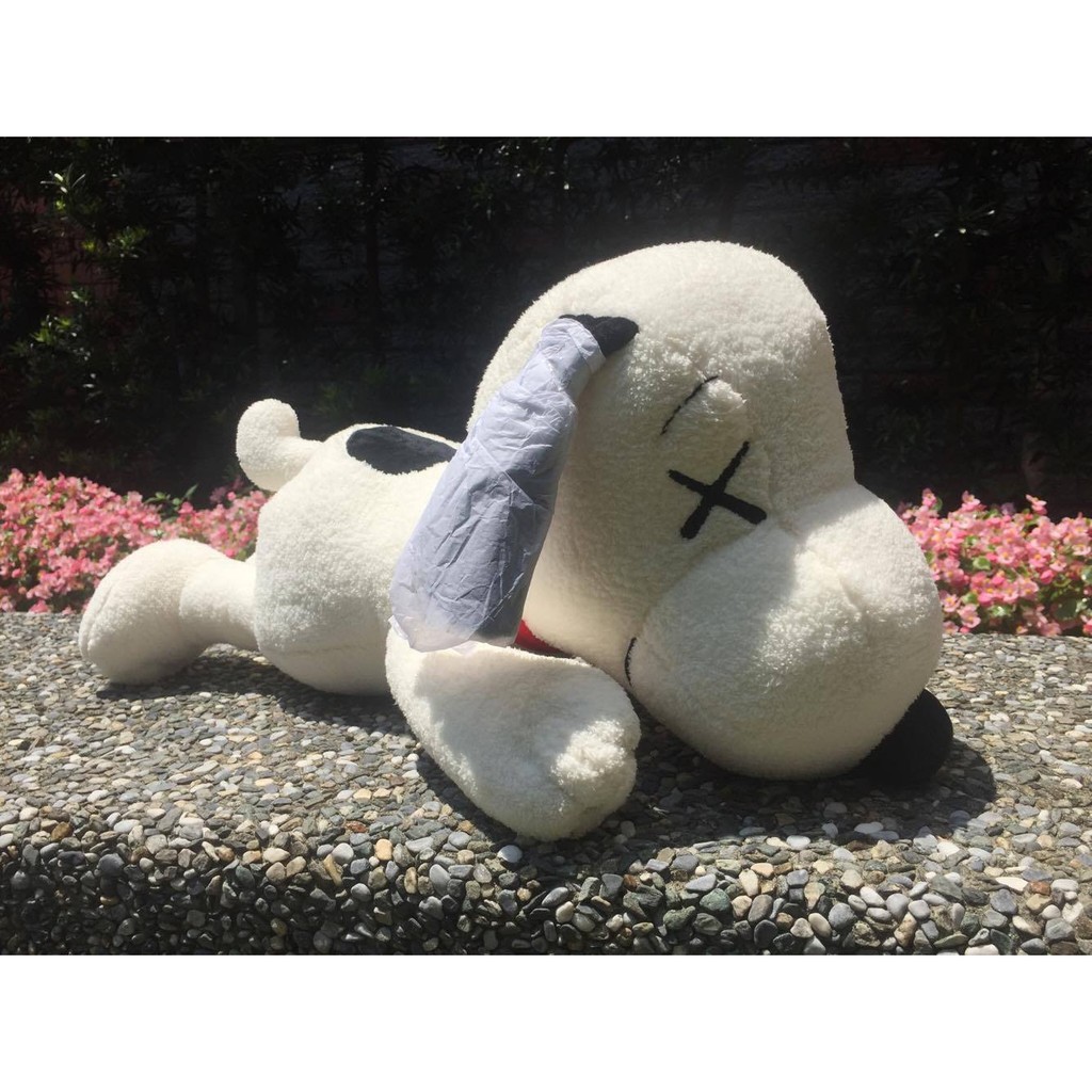 現貨 台灣公司貨 UNIQLO KAWS x PEANUTS SNOOPY 史努比 玩偶 娃娃 S~M號