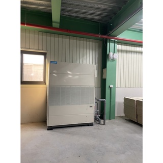 臺灣空調【日立中古落地箱型機15噸特價$8.8萬】廠辦商場門市餐廳用全臺專業冷氣工程承攬規劃中央空調主機裝置新舊買賣安裝