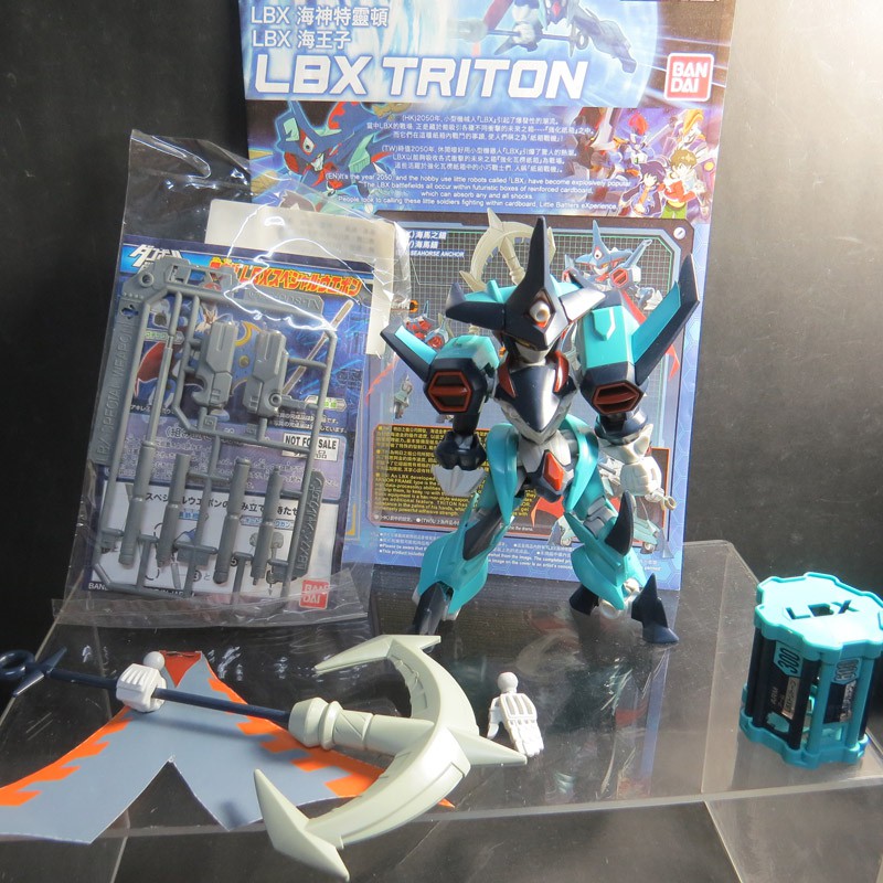 (已組裝) 萬代 日本 正版 LBX 紙箱戰機 024 特立頓 海王子 TRITON 送LBX配件包