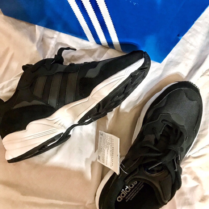 Adidas OG YUNG-96 復古鞋全新！！ | 蝦皮購物