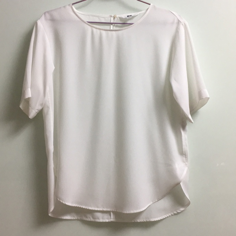Uniqlo雪紡短袖上衣 蝦皮購物