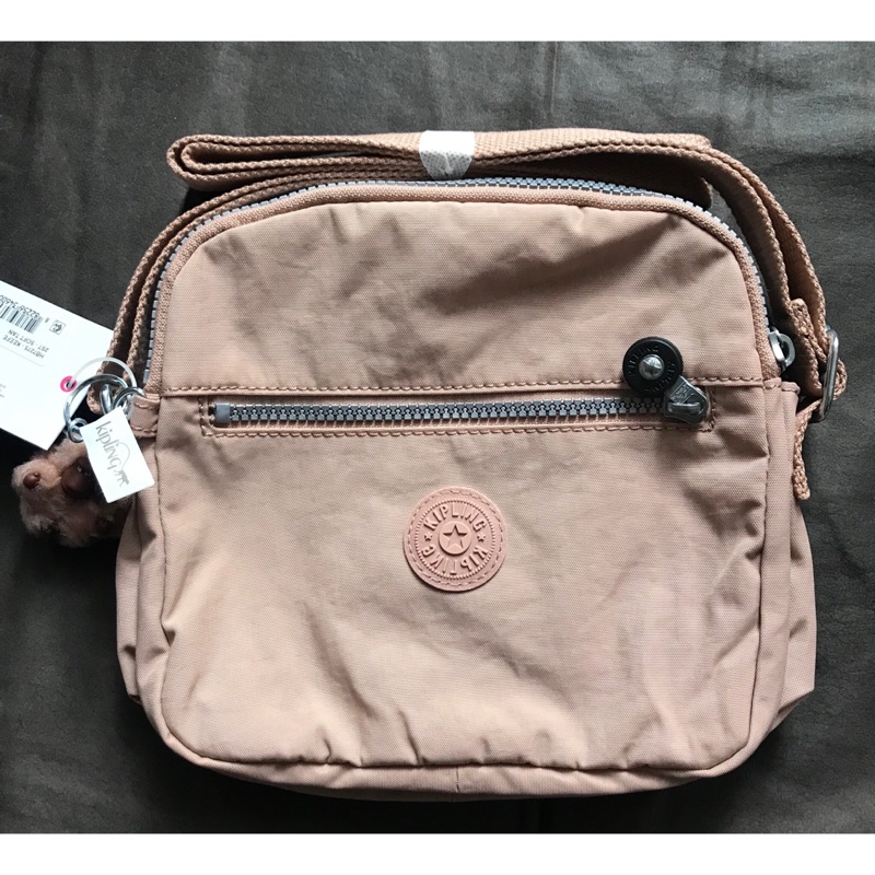 🇺🇸美國帶回🇺🇸Kipling 專賣店購入Kipling HB7275 SOFT TAN 軟棕褐色斜背包