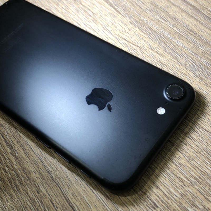 iPhone 7 128G 黑色 全新原廠電池 二手八成新 使用順暢