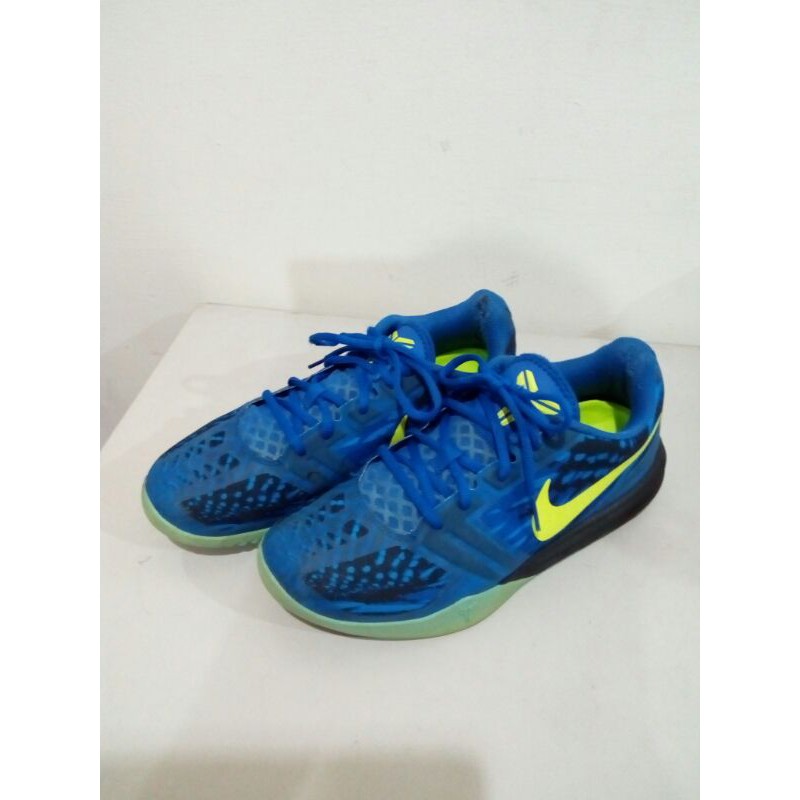 nike kb 8
