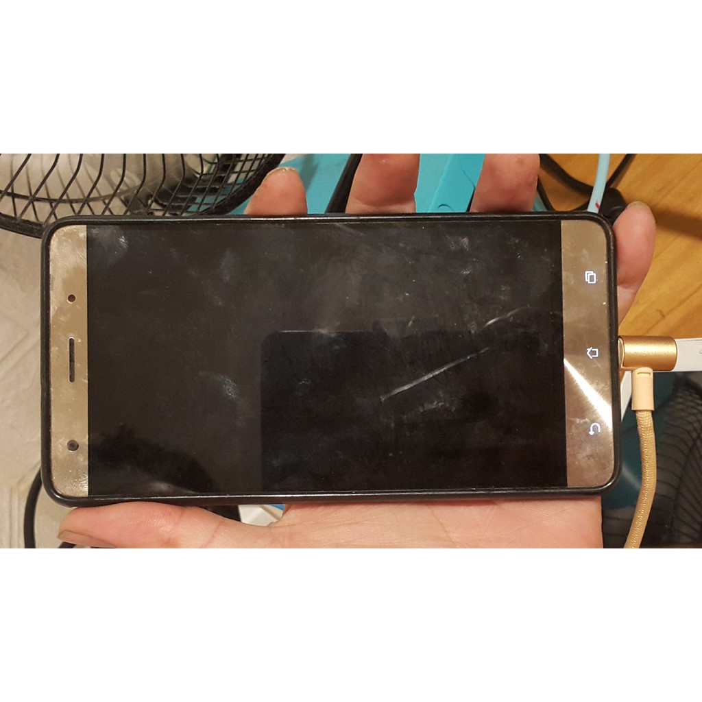 Asus Zenfone3 Deluxe Zs570kl 5 7吋智慧型手機容量不知零件機可充電可開機無畫面電 蝦皮購物