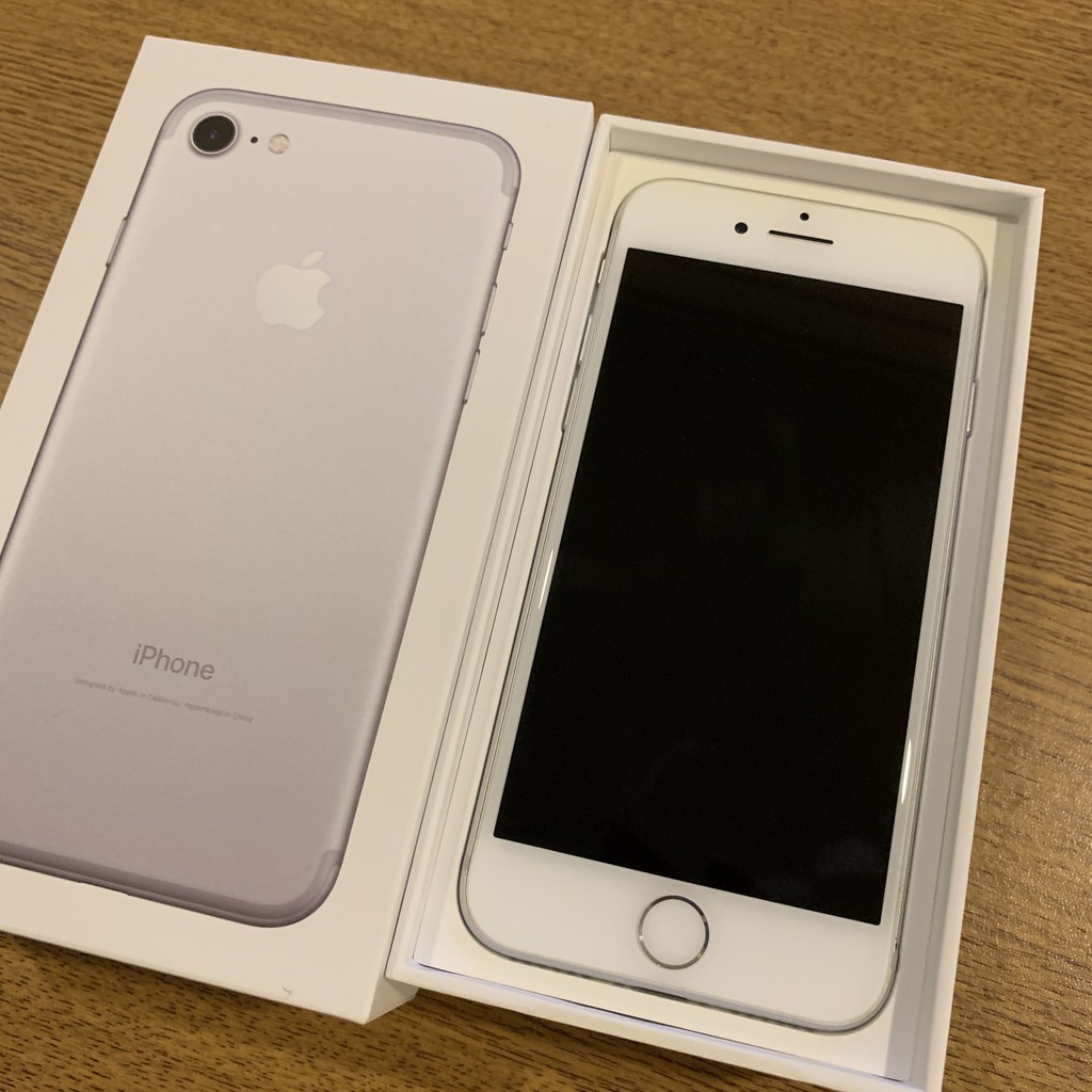 iPhone 7 銀色 256G /9成新/盒裝與機身序號一樣/盒裝配件齊全/功能正常/無泡水摔機/中彰雲面交