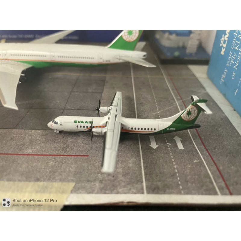 [展示]JC 1:400 ATR72-600 立榮航空 長榮EVA AIR塗裝