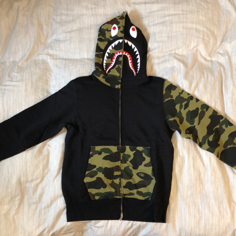Bape Shark Hoodie 鯊魚外套 M