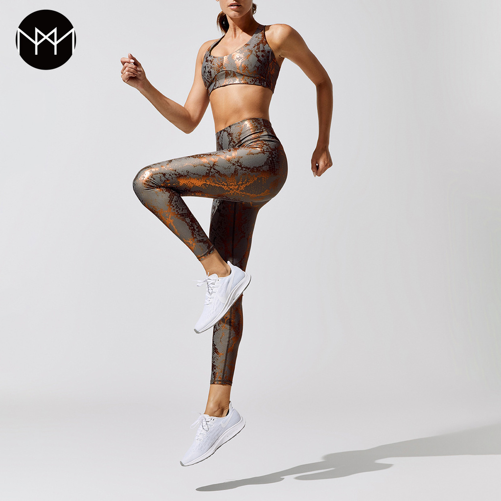 [Ms.&amp;Mrs. Fitness]&lt;現貨出清&gt; IG歐美風燙金瑜伽健身重訓套裝金屬色蛇紋跑步運動瑜伽服女