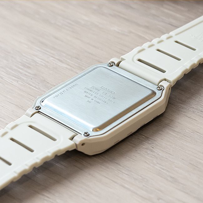 金台鐘錶】CASIO 卡西歐復古計算機電子錶(黑色的反轉液晶) (米白X黑 金台鐘錶】CASIO 卡西歐復古計算機電子錶(黑色的反轉液晶) (米白X黑
