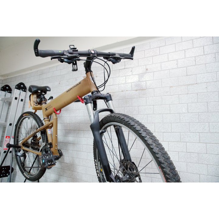 montague paratrooper 24