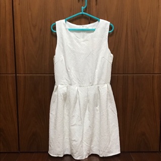 [KODZ東京著衣] 女神款 白色花紋洋裝