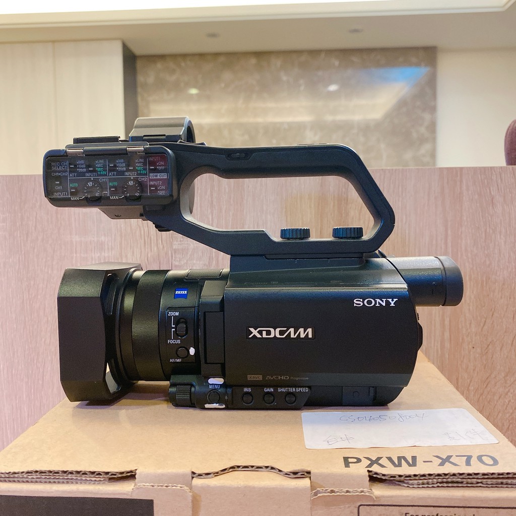 「二手近全新」SONY PXW-X70 專業級 攝影機 附電池 充電器 原裝目鏡罩