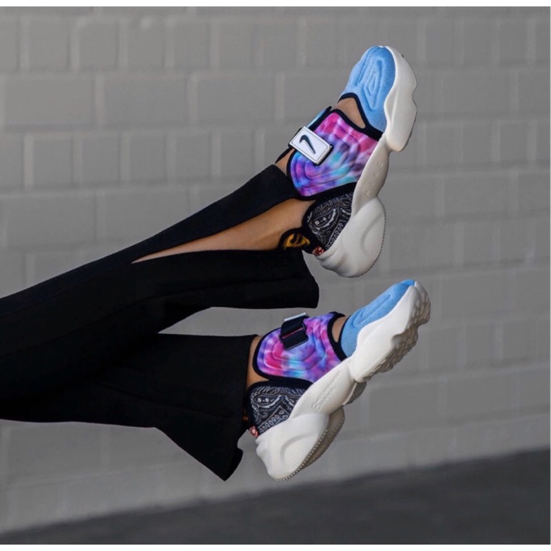 nike sportswear wmns aqua rift