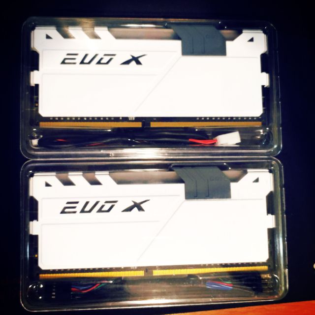 GeIL EVO X DDR4 2400 8G*2 白色 RGB 雙通道組