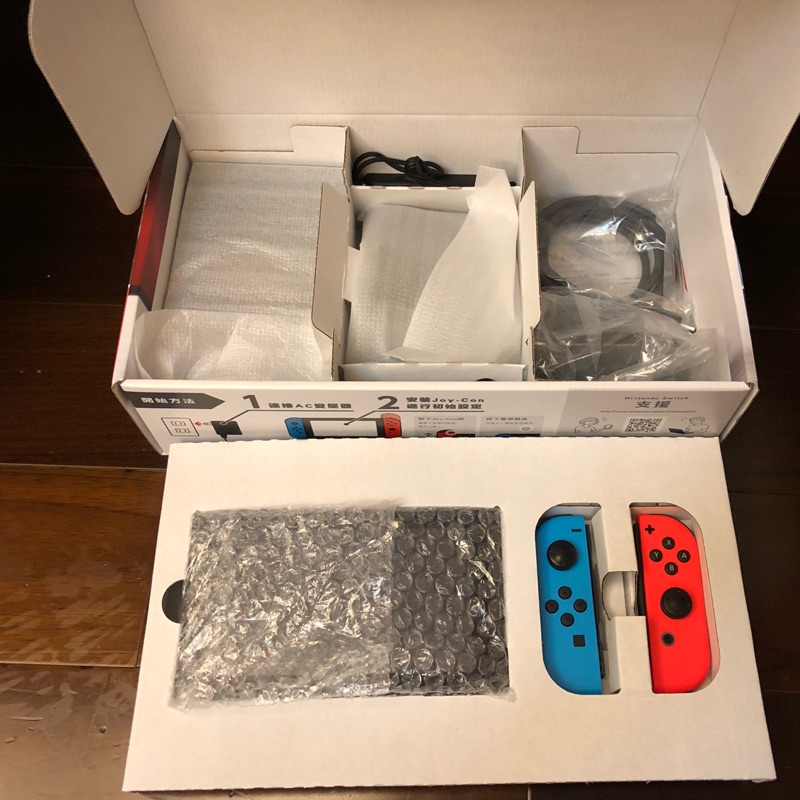 任天堂 Nintendo Switch 掌機 遊戲機 藍紅主機 瑪莉歐賽車8 二手 展碁公司貨 台灣公司貨
