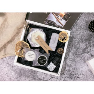🌿Loving popo🌿英國梨與小蒼蘭 蠟燭禮盒 交換禮物 聖誕禮盒 小禮盒 擴香石 精油 擴香磚 生日禮物