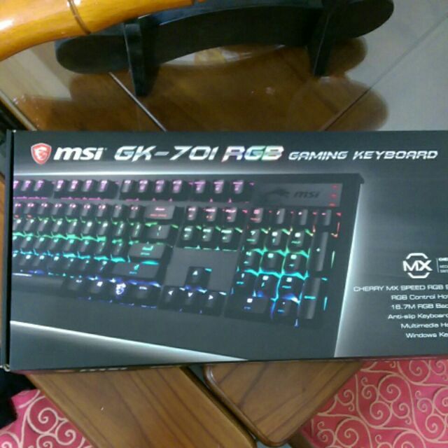 微星GK701 RGB銀軸機械鍵盤