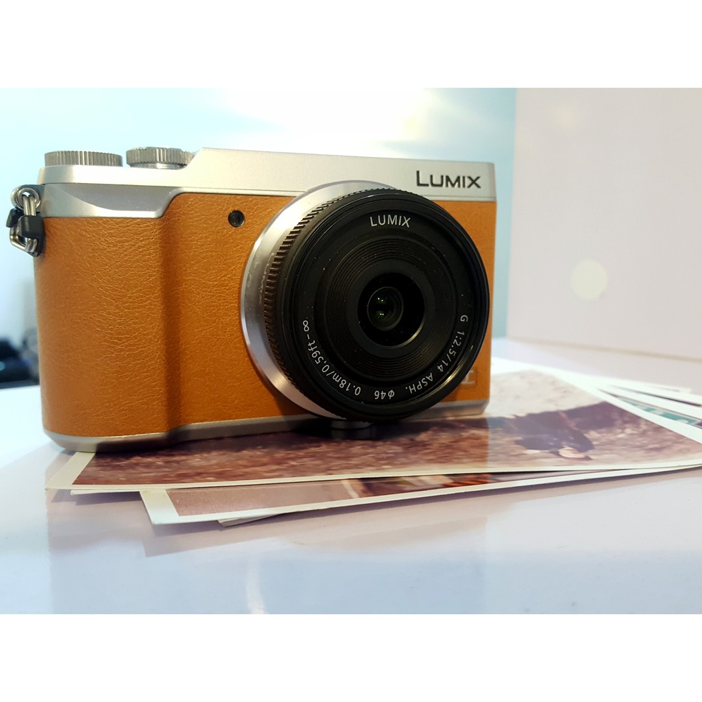GX85 平輸挺新但底部有磨損痕跡 保固中 快門數900多。Leica 25mm f1.4 Panasonic 國際牌