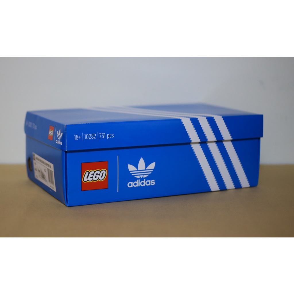 LEGO 10282 adidas Originals Superstar