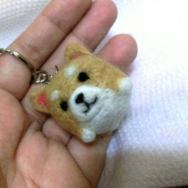 手作羊毛氈#小圓柴鑰匙圈
