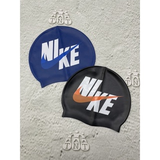《TNT》NIKE BIG SWOOSH 成人 字母 矽膠泳帽 NESSA203-001 / NESSA203-424
