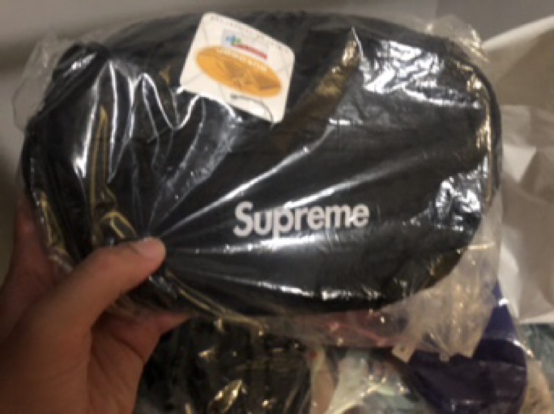 Supreme 45th 黑、紅腰包 、紫腰包 現貨 少量