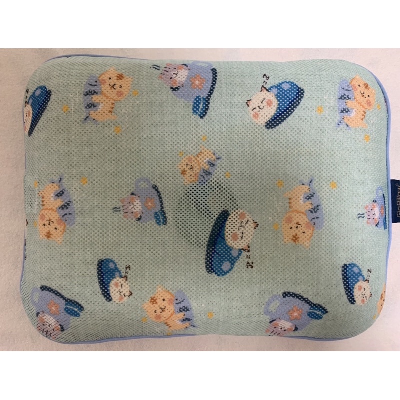 韓國 Gio Pillow 超透氣嬰兒護頭型枕 (M) 含枕頭套 * 調皮貓咪*
