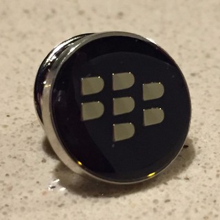 [全新現貨] BlackBerry 黑莓官方七星莓標徽章 - 經典限量周邊