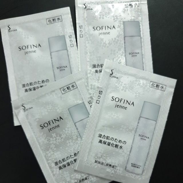 SOFINA蘇菲娜透美顏混合肌適用飽水控油雙效化妝水1.2ml(6元)