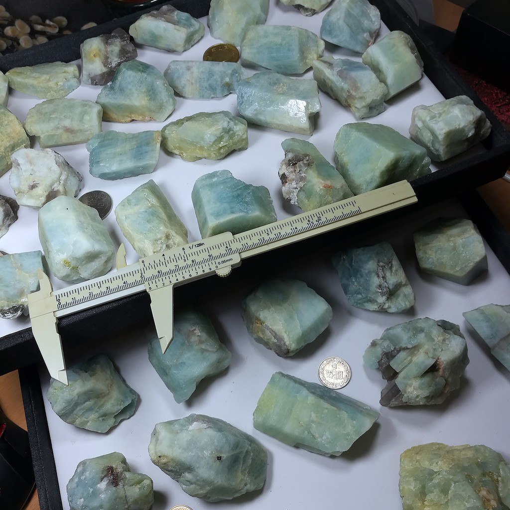 [友克鑫礦業]超值晶礦51-100-海藍寶 海水藍寶 原礦 Aquamarine 晶礦 共生雲母 原石 碎石 標本