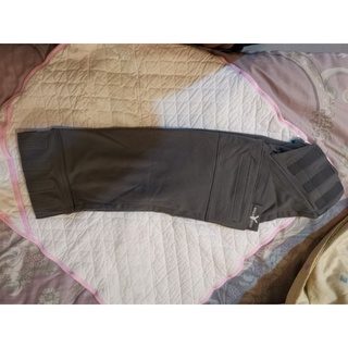 （二手全新）荷蘭 wallaboo 袋鼠背巾-經典單色款 時尚灰-二手背巾
