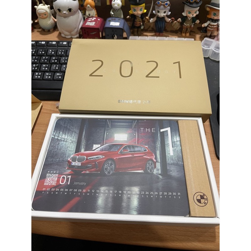 2021年bmw桌曆