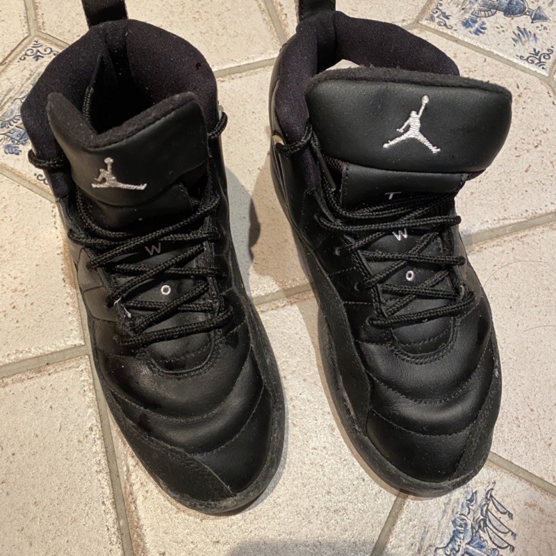 Jordan 12代球鞋