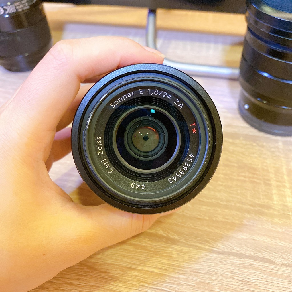 「二手」SONY 索尼 E 24mm F1.8 ZA 蔡司鏡 大光圈 廣角 單眼 相機 鏡頭