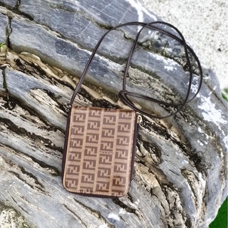 fendi 肩揹包- FindPrice 價格網2025年6月熱門拍賣商品