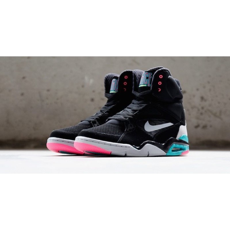 nike air command force spurs