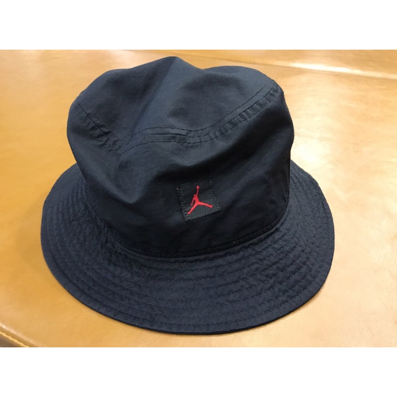 Nike Jordan 小飛人logo 黑紅 漁夫帽 遮陽帽 輕量帽子 DC3687-011