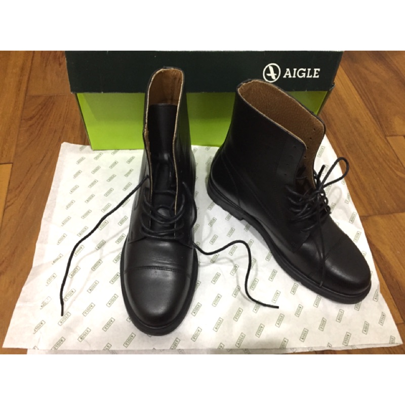 Aigle中長筒雨靴雨鞋(黑）全新未為落地只有在當地鞋店試穿，從歐洲帶回台灣，保證正品。防水防滑防寒雨天必穿。