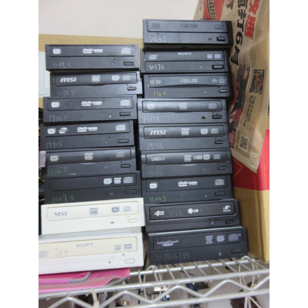 SATA內接DVD燒錄機 -不挑選隨機取件  不挑選隨機取件 不挑選隨機取件 直購價40元/個