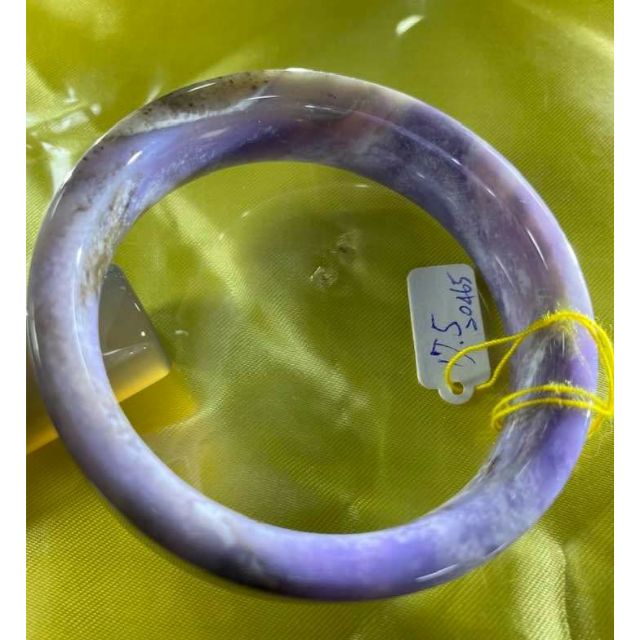 天然珊瑚玉濃紫手鐲，17.5圍，工鐲（方鐲），尺寸55.2*15.3*7mm.無優化，無染色，大特價10000元