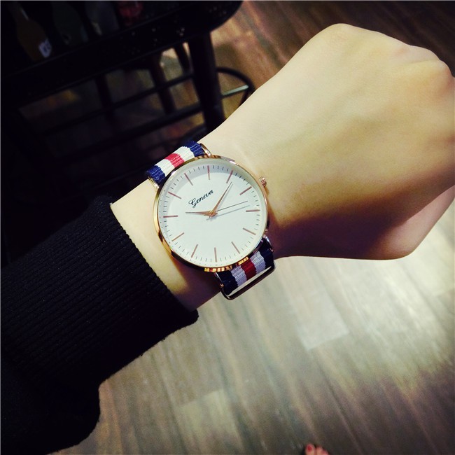手錶 (現貨 🍒福利品) 有秒針✔️大小款 三色英倫風 簡約 帆布條紋 手錶 情侶錶 DW類似款