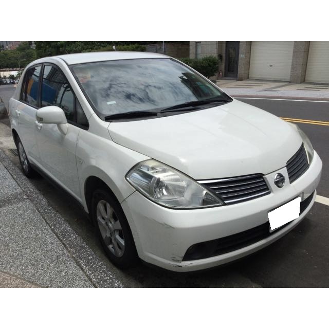 【只賣好車】2011 Nissan Tiida 1.8cc 跑20萬7，穩定性高的代步小車！！