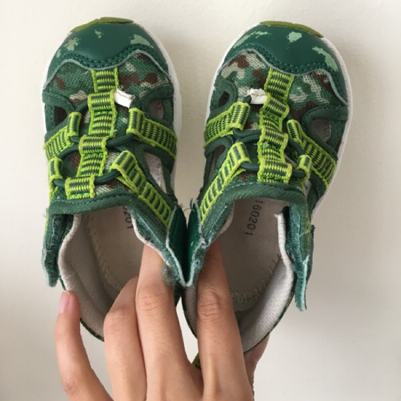 🔆保留中🔆Combi 迷彩綠色男童學步涼鞋 14.5cm