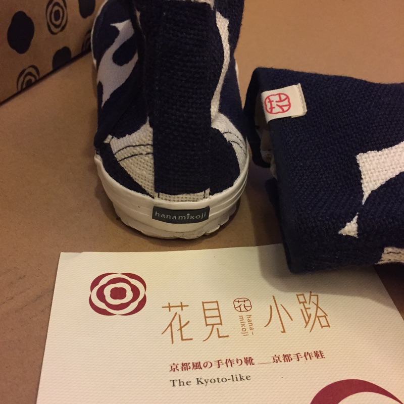 花見小路黑色大圓點京都手作鞋 蝦皮購物