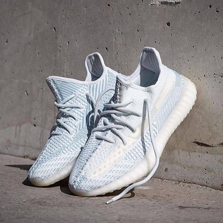 【Focus Store】 Yeezy Boost 350 V2 Cloud White 冰藍 FW3043