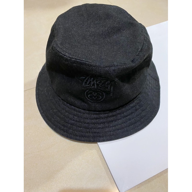 （客訂）近全新 門市購入 Stussy 黑灰色牛仔布 挺版 刺繡logo漁夫帽 帽子 S-M